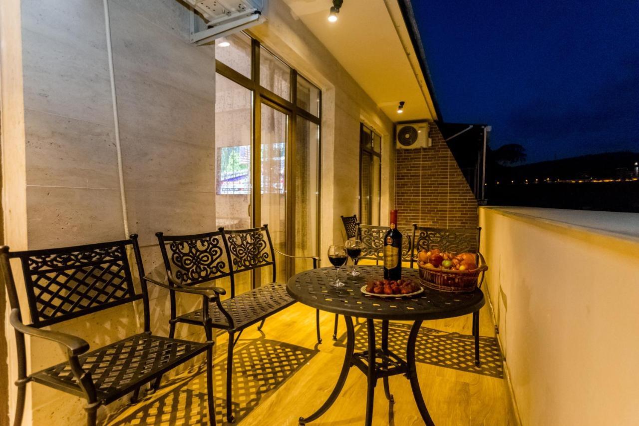 Central Comfort Place L Tbilisi Ngoại thất bức ảnh