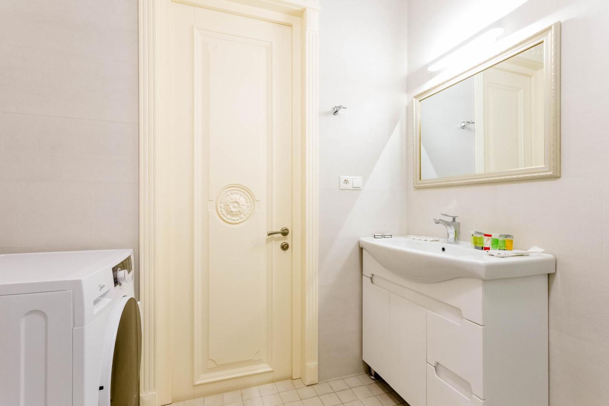 Central Comfort Place L Tbilisi Ngoại thất bức ảnh